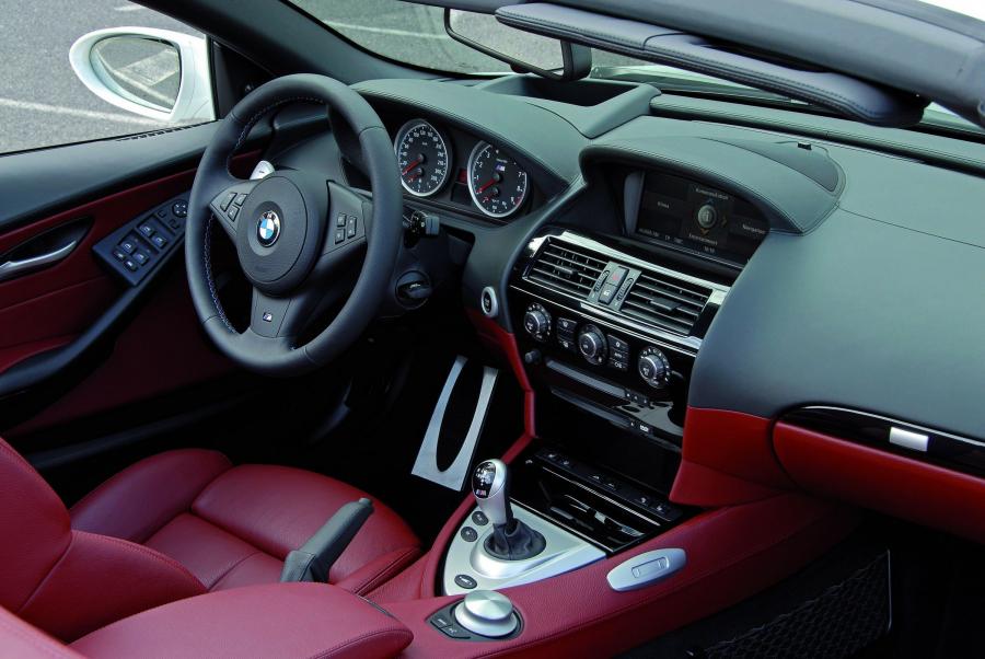  BMW M6 Convertible 2007 года  (фото 17 из 89)